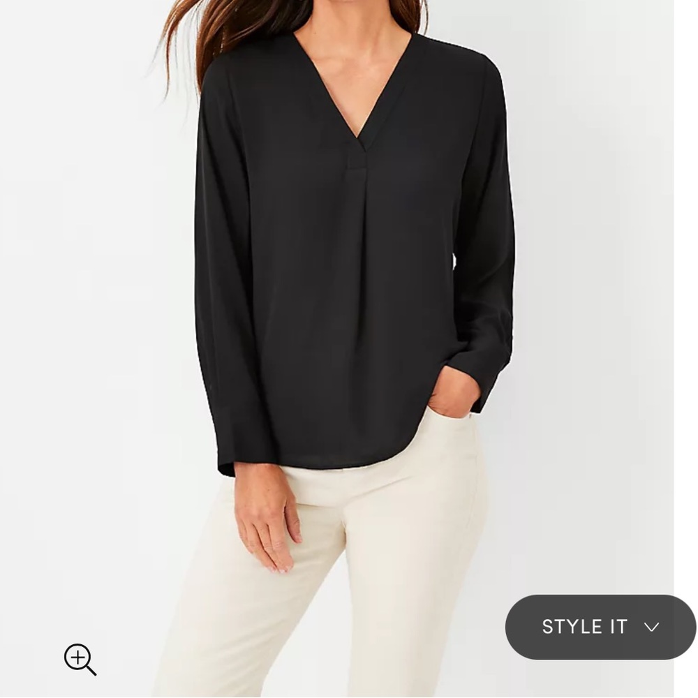 Ann Taylor mixed media pleat front shirt vneck